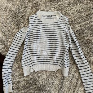 Shoulderless Lucky Brand sweater XS great condition